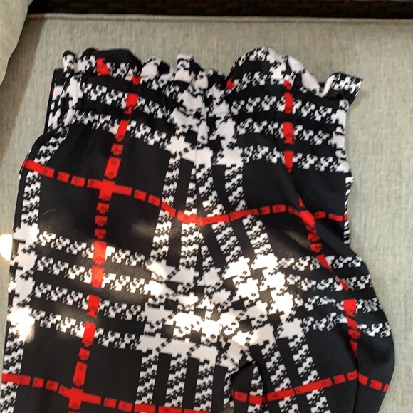 Size XS dress pants - Picture 3 of 3